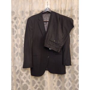 Peter millar 2 piece wool Suit 46T double vented 2 button closure 4 button cuff